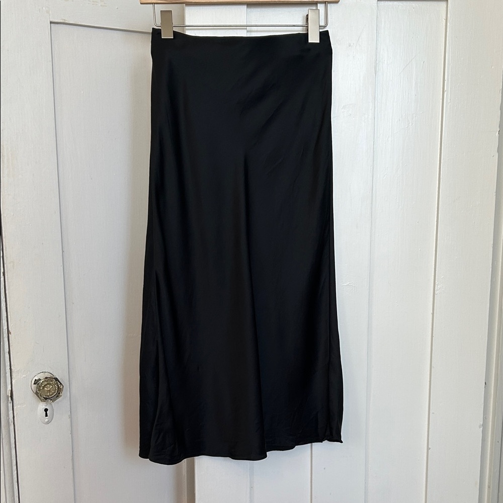 Quince 100% Washable Silk Skirt in Black size Small